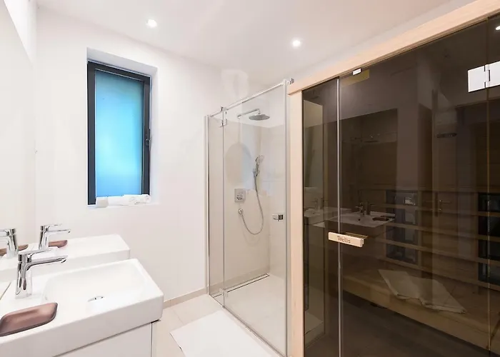 Aparthotel Oliver Lux 4*