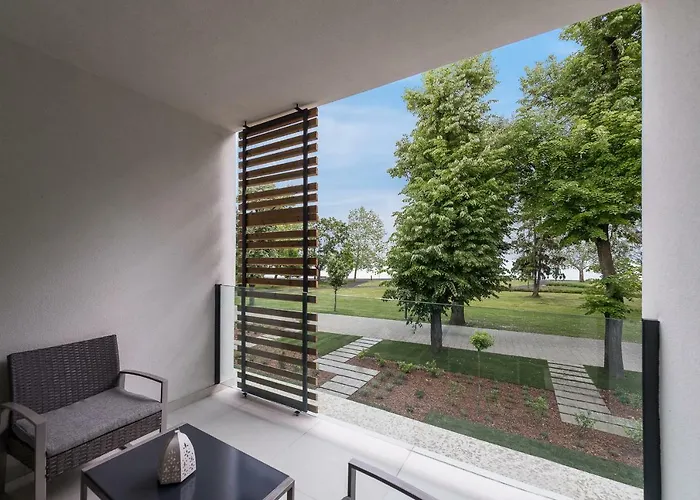 Oliver Lux Aparthotel 4*